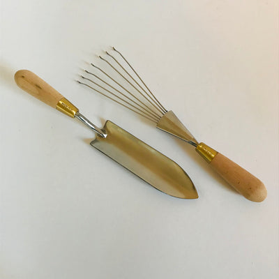Rory & Ruby long thin hand trowel and hand rake designed by Sophie Conran and made by Burgon and Ball.