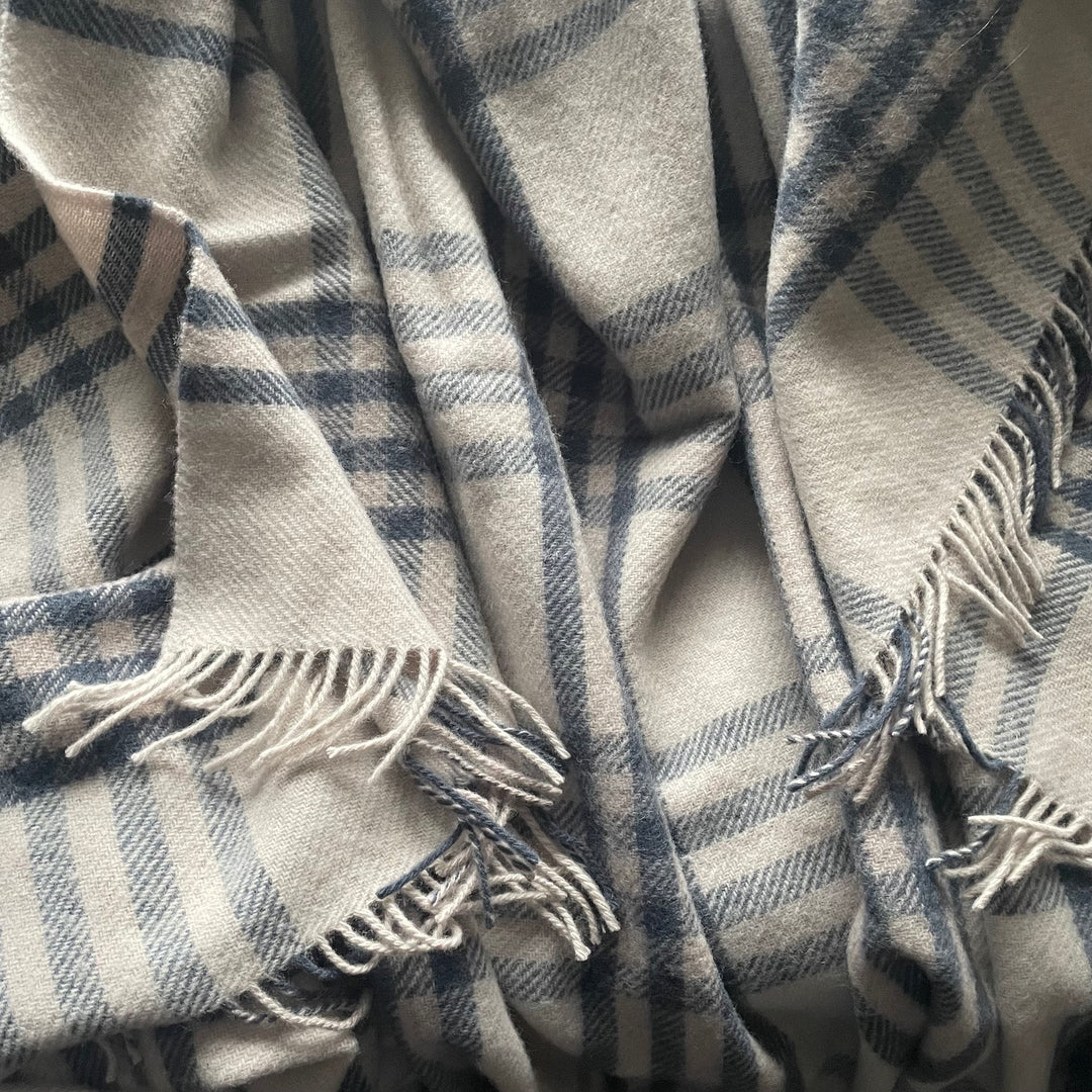Pure New Wool Throws – The St Andrews Hamper Company